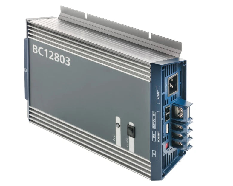 4-stegs batteriladdare, 12V, 25 A. 2 utgångar + 1 utgång max 2A